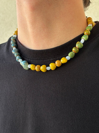 1 OF 1  CERAMIC SHELL NECKLACE